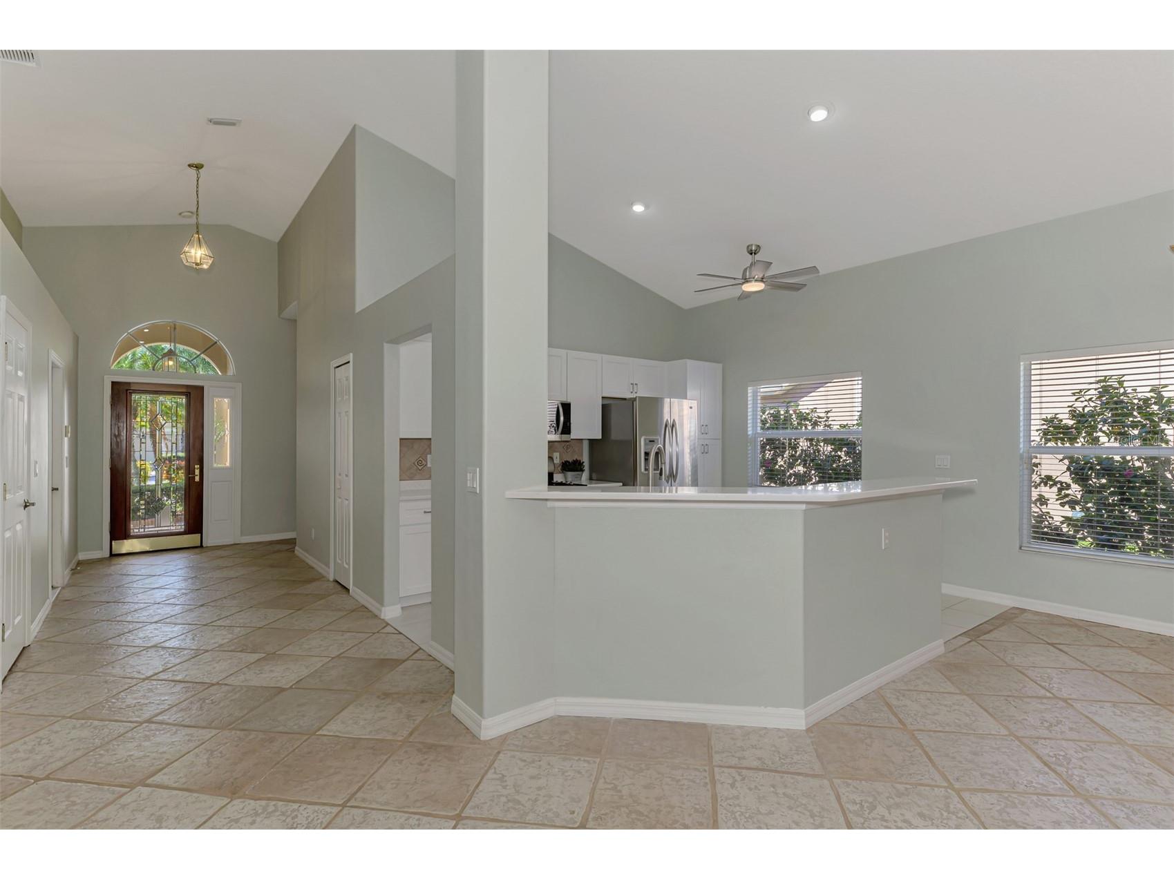 5271 Highbury Circle Sarasota FL 34238 A4677097 image11