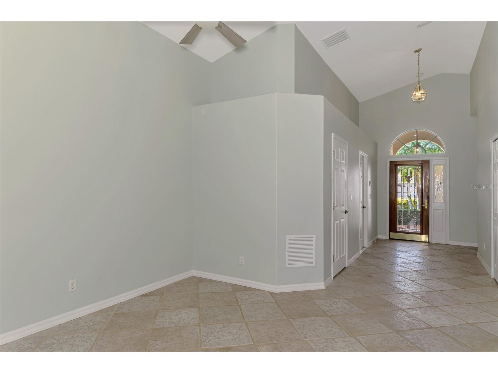 5271 Highbury Circle Sarasota FL 34238 A4677097 image12