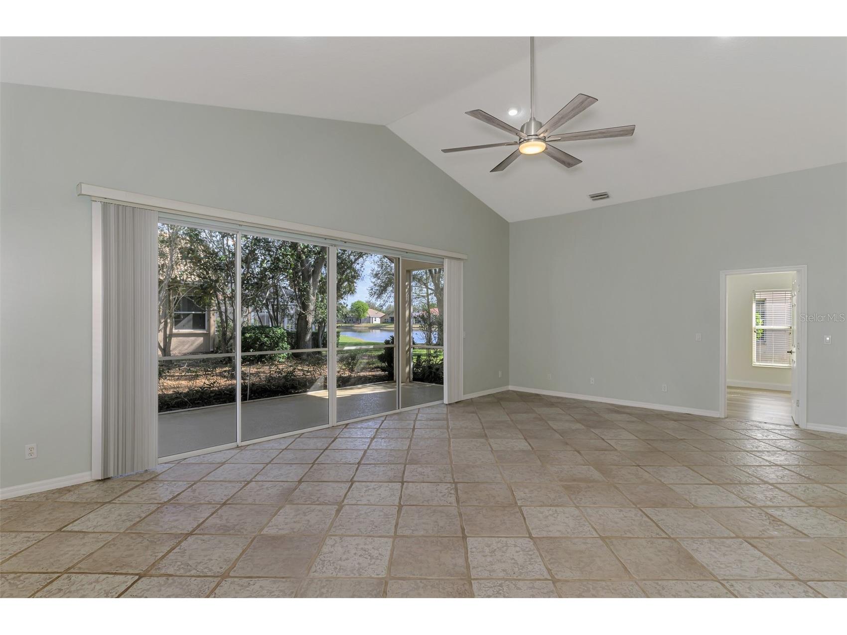 5271 Highbury Circle Sarasota FL 34238 A4677097 image13