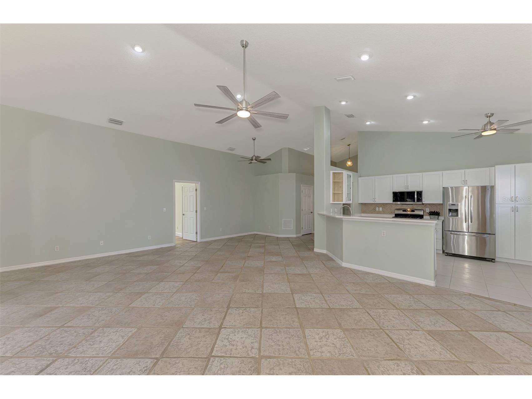 5271 Highbury Circle Sarasota FL 34238 A4677097 image14