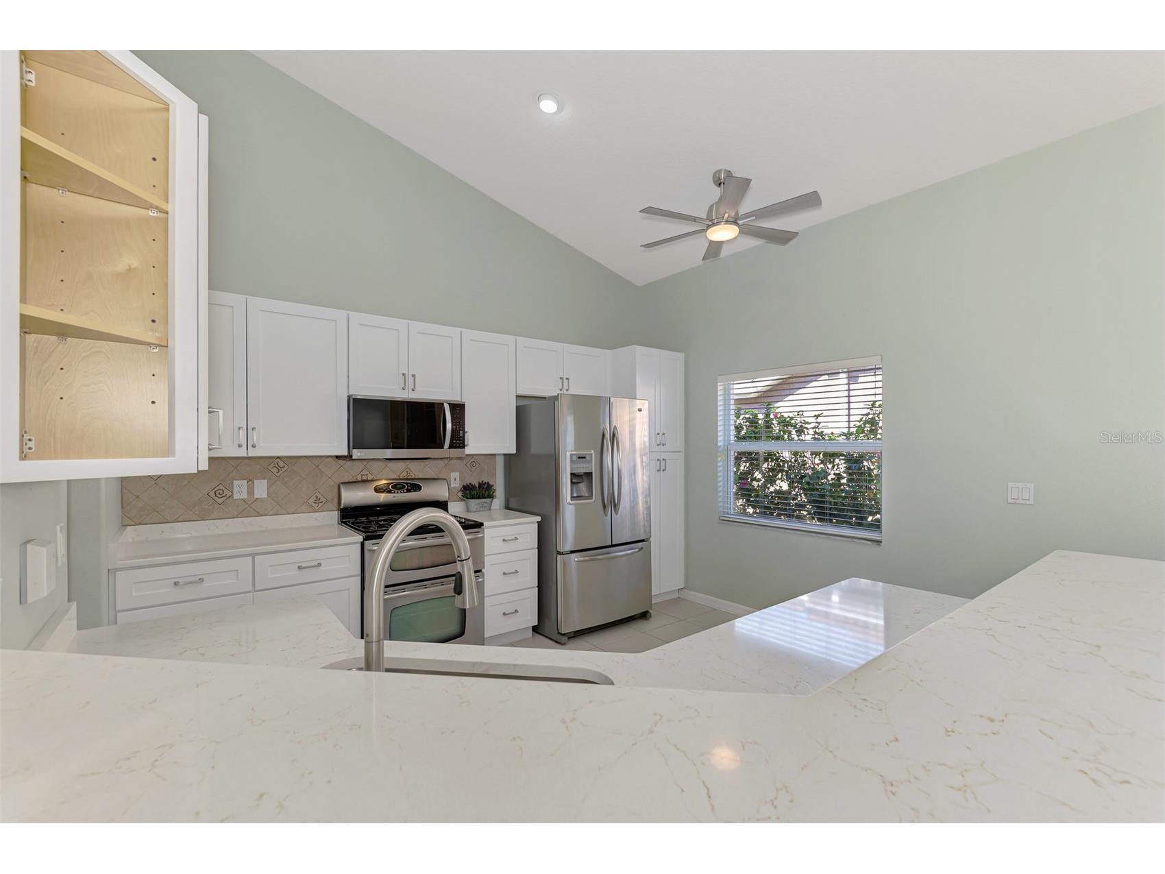 5271 Highbury Circle Sarasota FL 34238 A4677097 image17