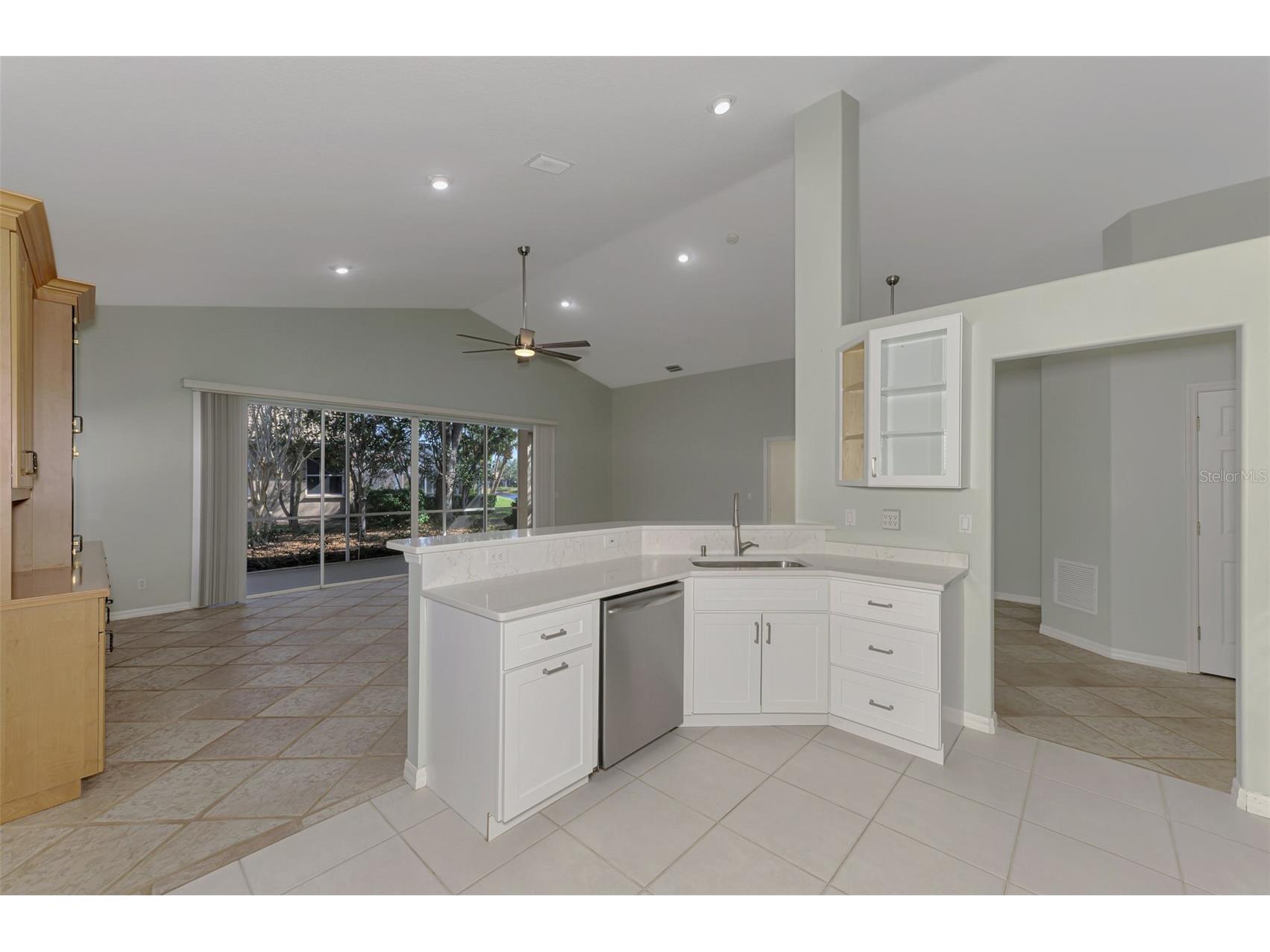 5271 Highbury Circle Sarasota FL 34238 A4677097 image22