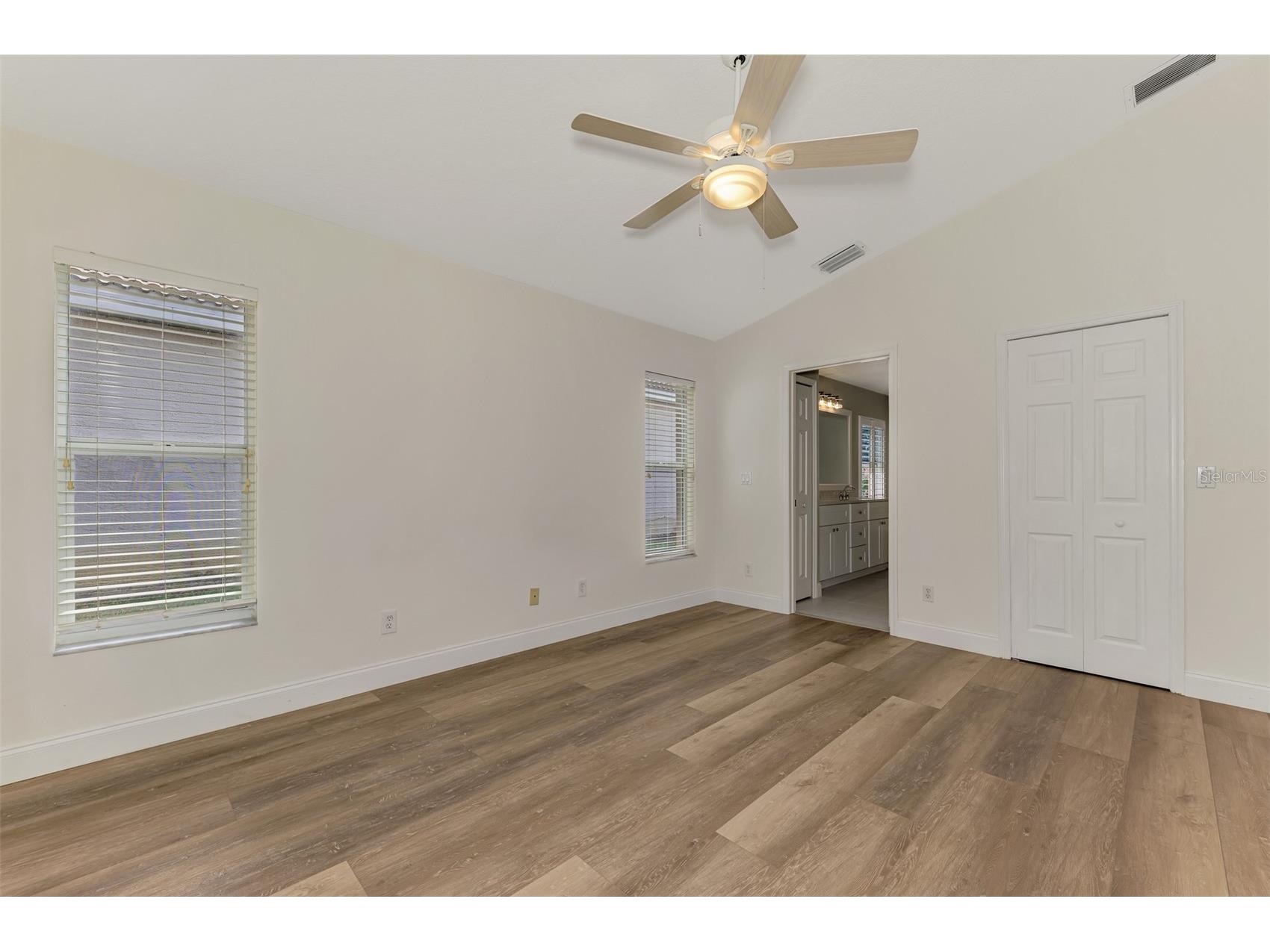 5271 Highbury Circle Sarasota FL 34238 A4677097 image27