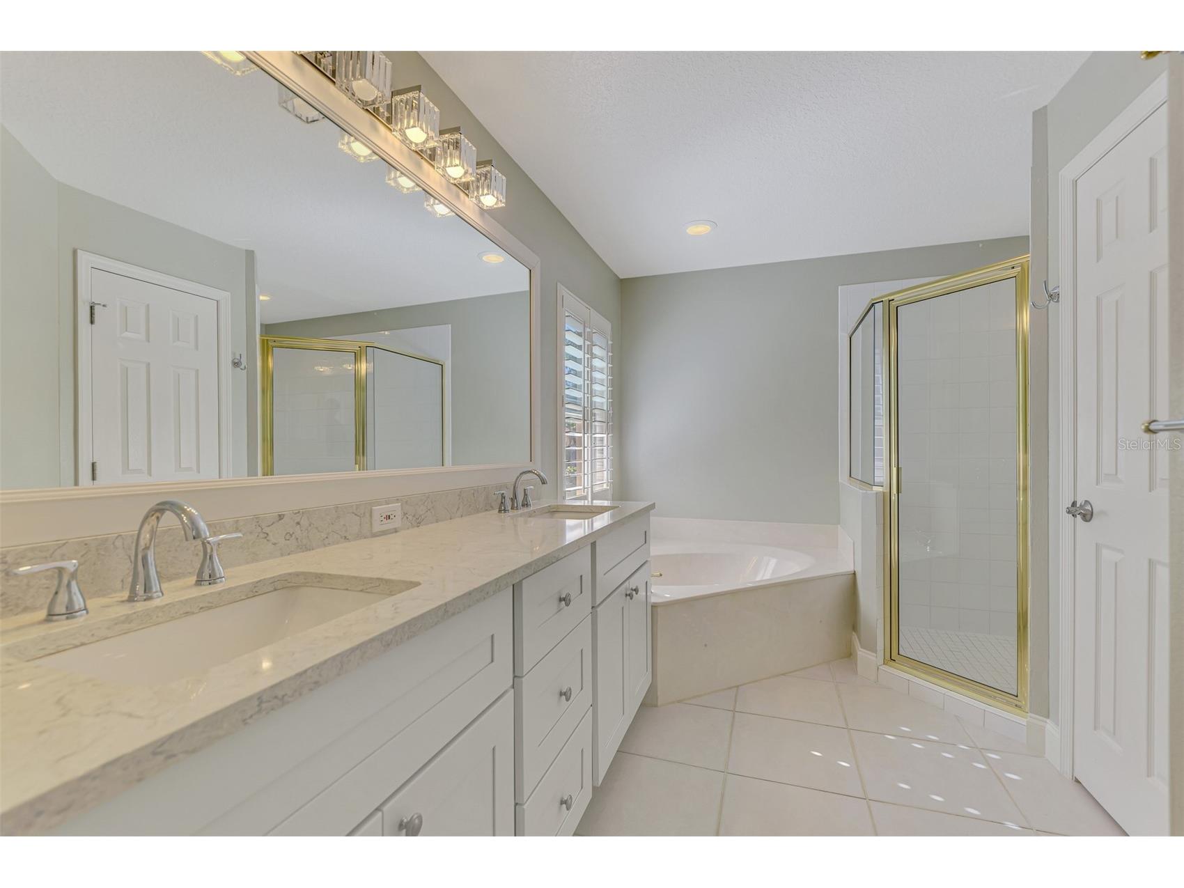 5271 Highbury Circle Sarasota FL 34238 A4677097 image28