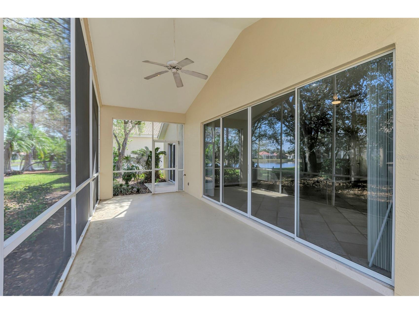5271 Highbury Circle Sarasota FL 34238 A4677097 image39