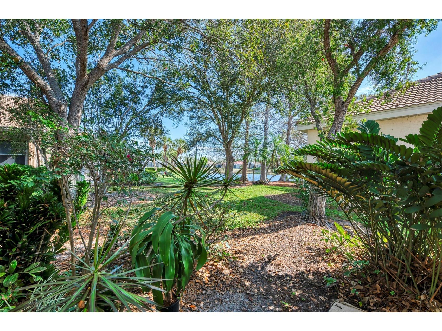 5271 Highbury Circle Sarasota FL 34238 A4677097 image41