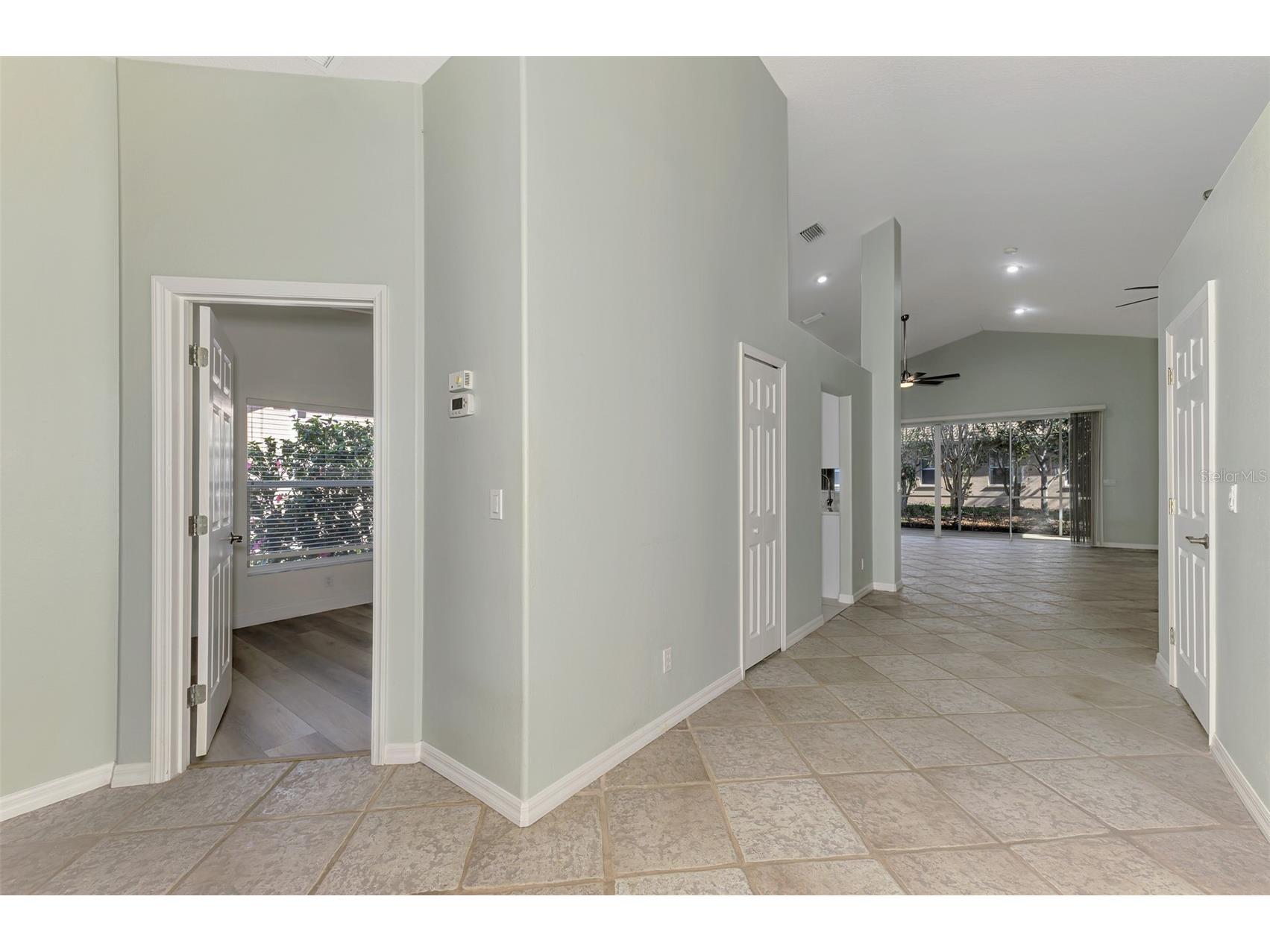 5271 Highbury Circle Sarasota FL 34238 A4677097 image5