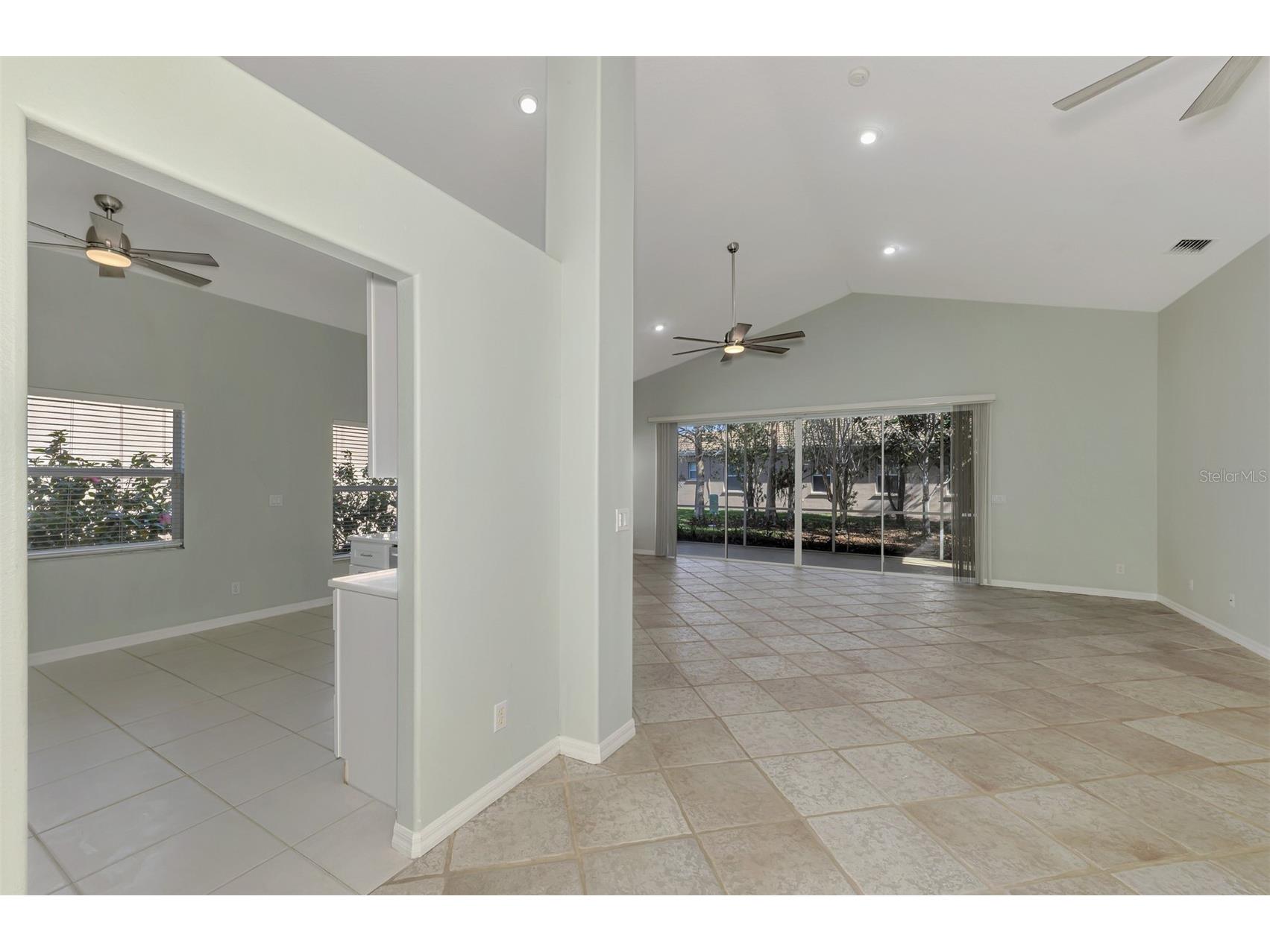 5271 Highbury Circle Sarasota FL 34238 A4677097 image7