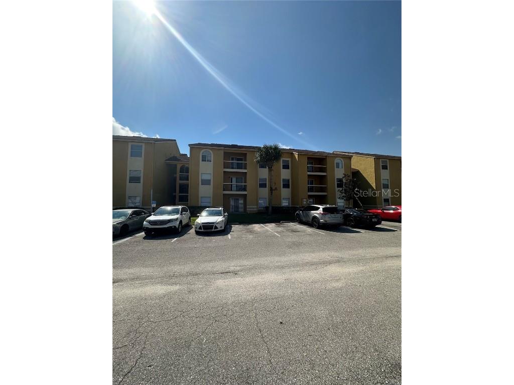 5271 Images Circle #303 Kissimmee FL 34746 O6289781 image1