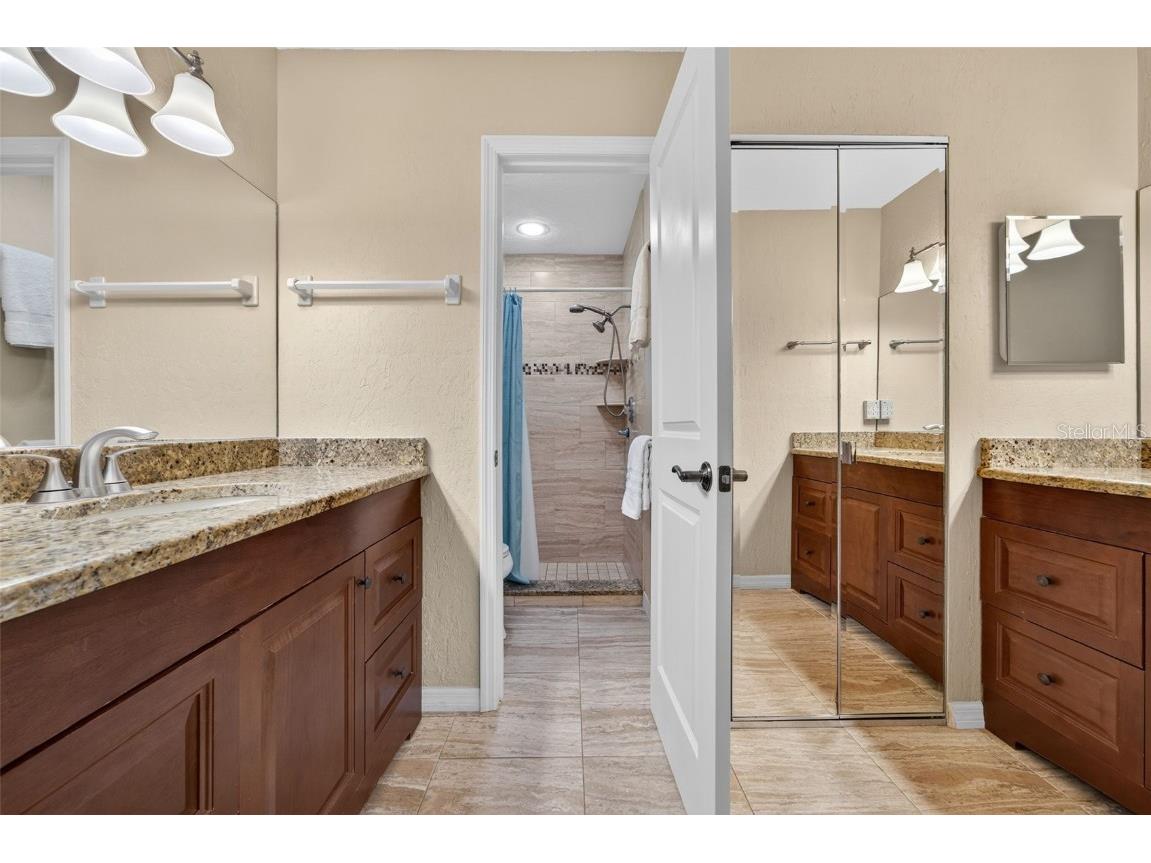 5272 Box Turtle Circle Sarasota FL 34232 A4666616 image12