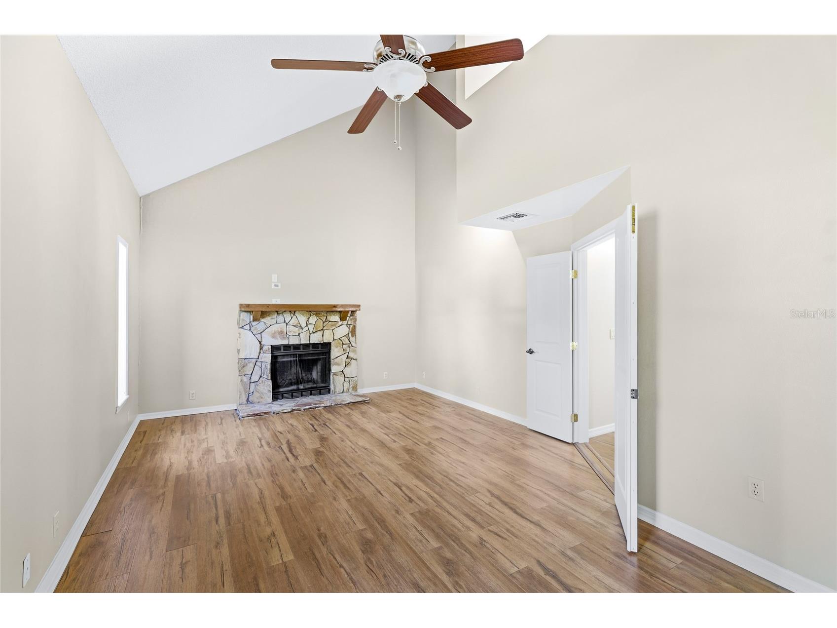 5272 Box Turtle Circle Sarasota FL 34232 A4689433 image17