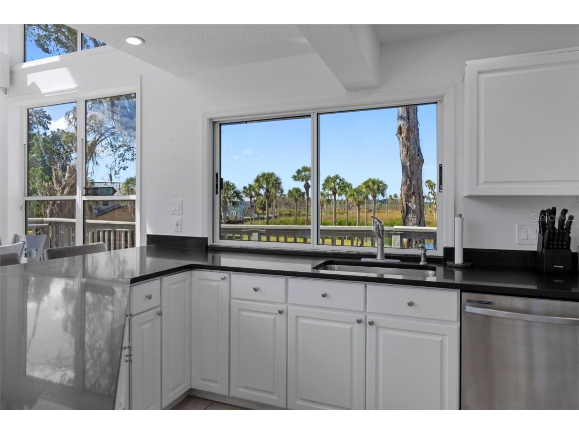 5272 Tropical Point Weeki Wachee FL 34607 - WEEKI WACHEE W7880527 image16