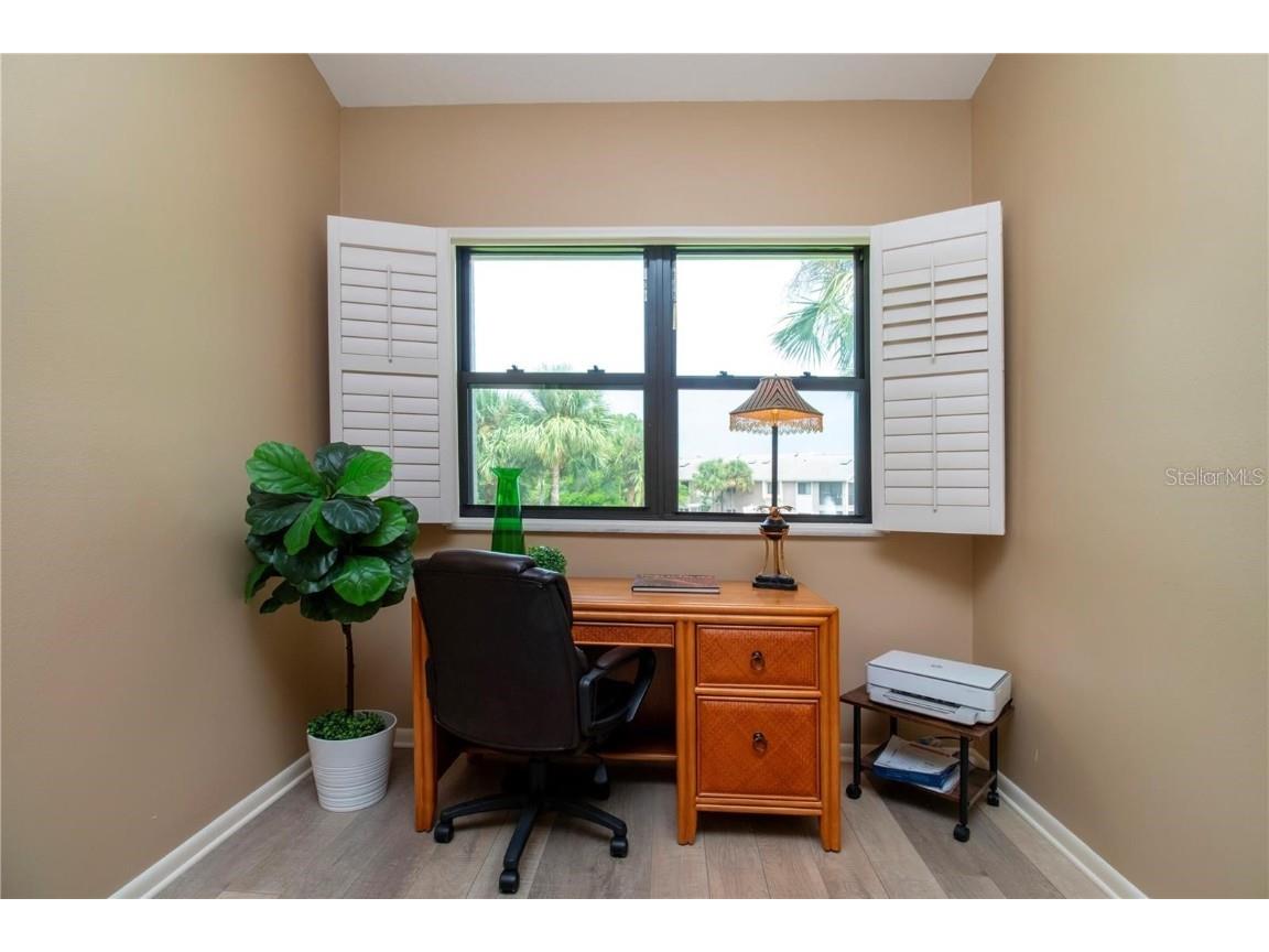 5273 Heron Way #202 Sarasota FL 34231 A4670409 image17