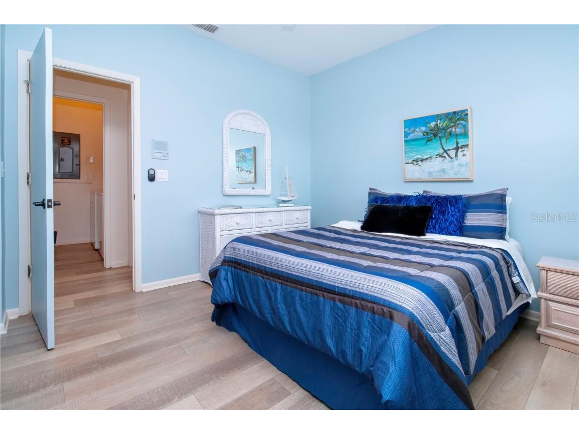 5273 Heron Way #202 Sarasota FL 34231 A4670409 image24