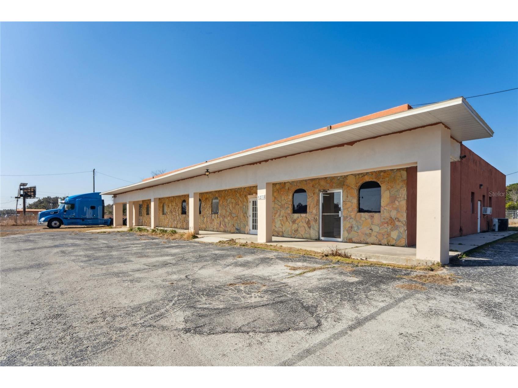 5273 Treiman Boulevard Dade City FL 33523 TB8472018 image1