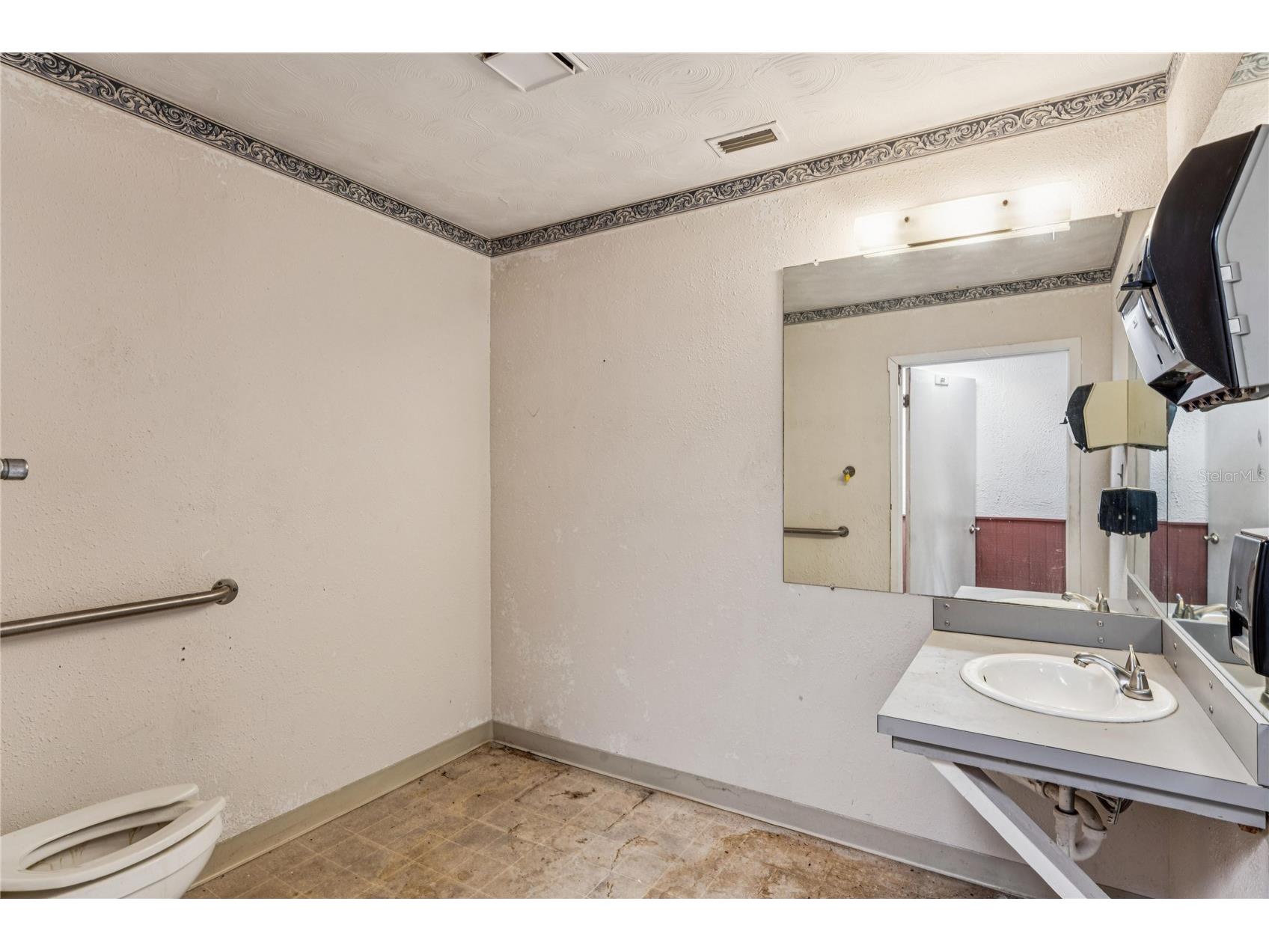 5273 Treiman Boulevard Dade City FL 33523 TB8472018 image32