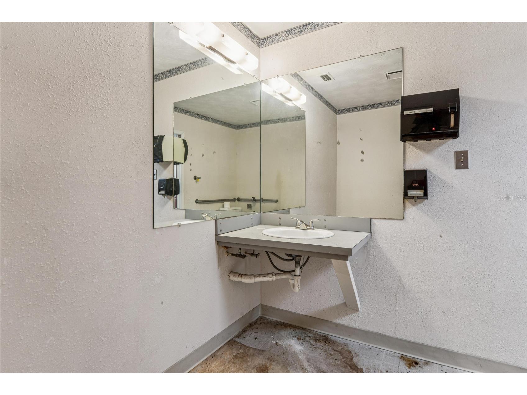 5273 Treiman Boulevard Dade City FL 33523 TB8472018 image34