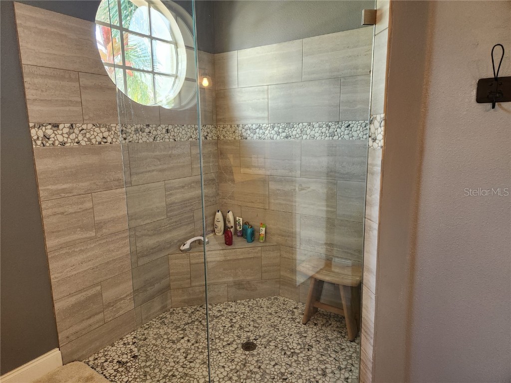 5274 Far Oak Circle Sarasota FL 34238 A4664818 image15