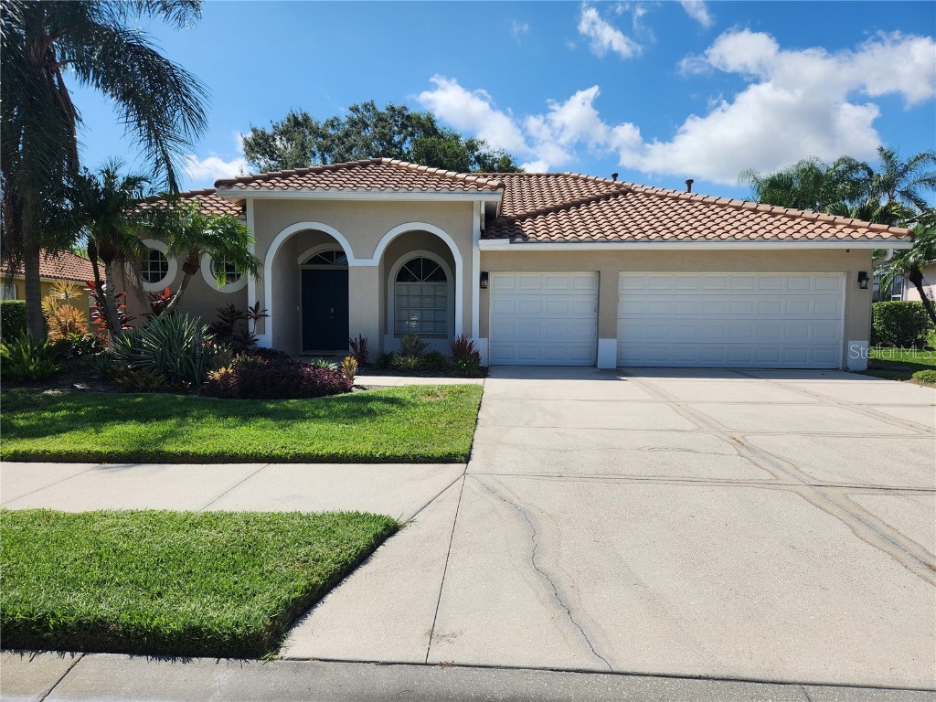 5274 Far Oak Circle Sarasota FL 34238 A4664818 image2