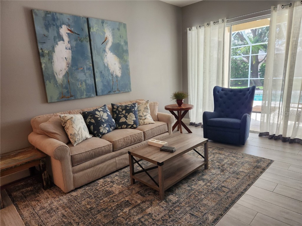 5274 Far Oak Circle Sarasota FL 34238 A4664818 image3