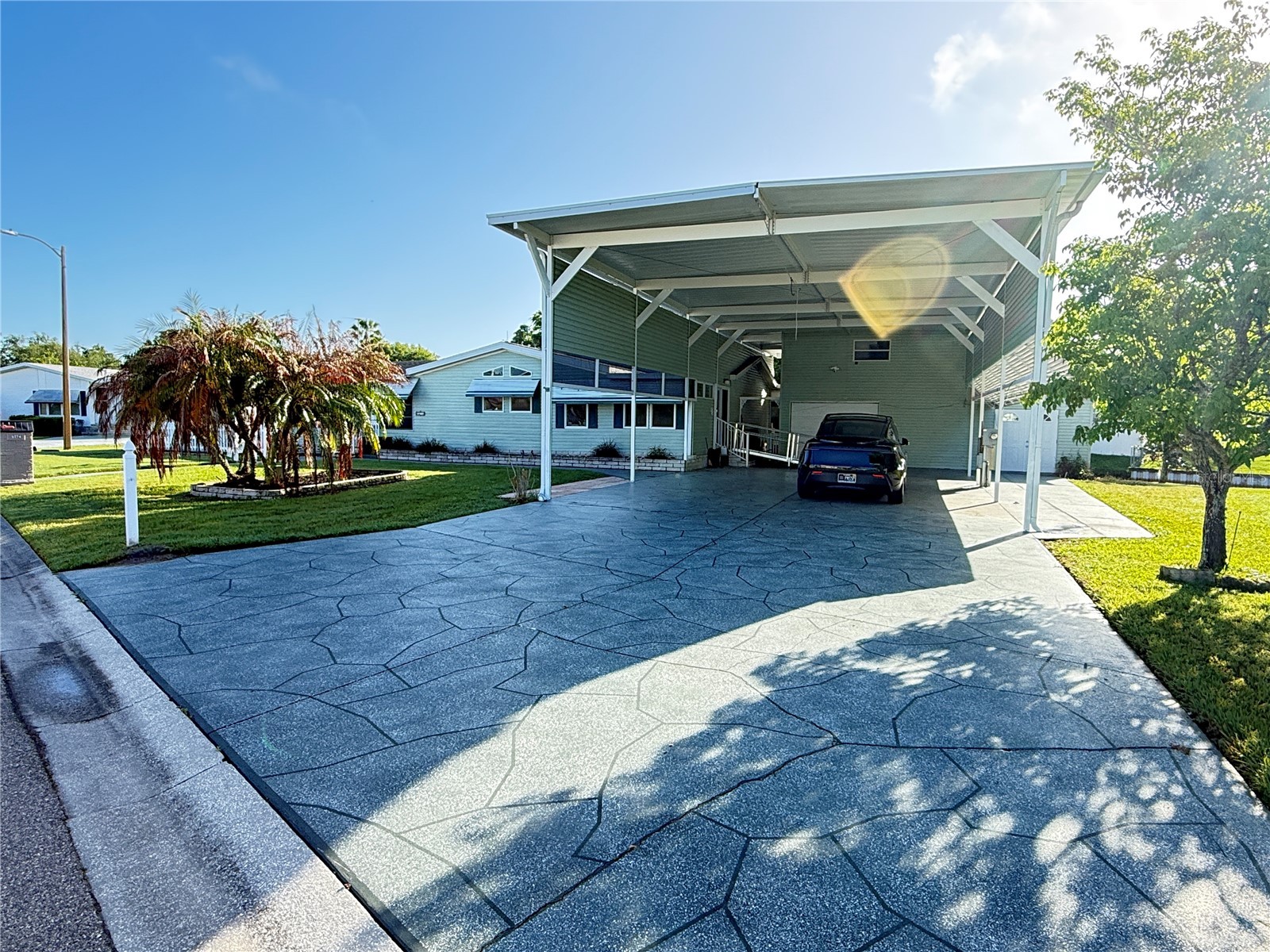5274 Island View Circle N Polk City FL 33868 P4938508 image1