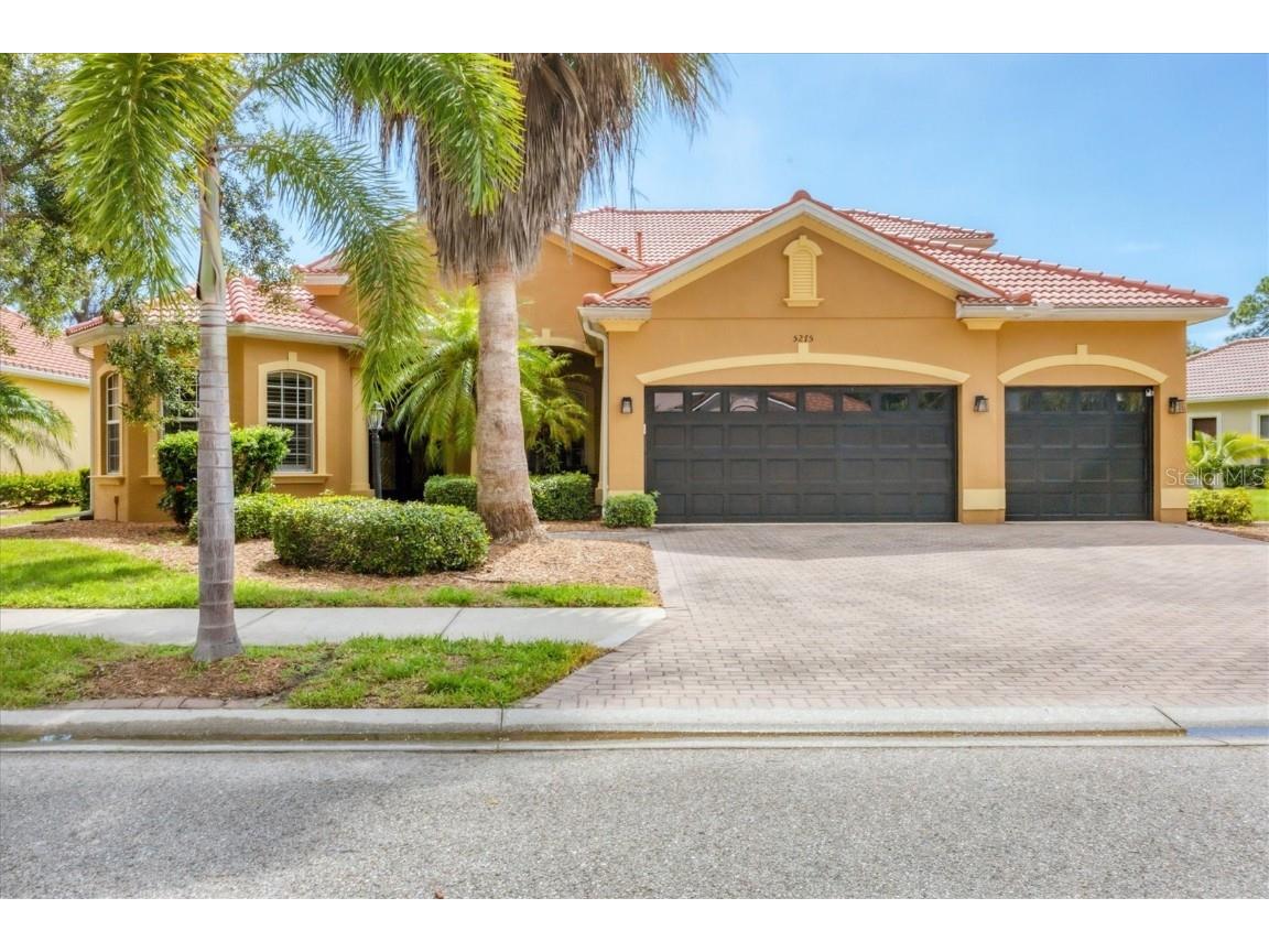 5275 Royal Poinciana Way North Port FL 34291 D6137483 image1