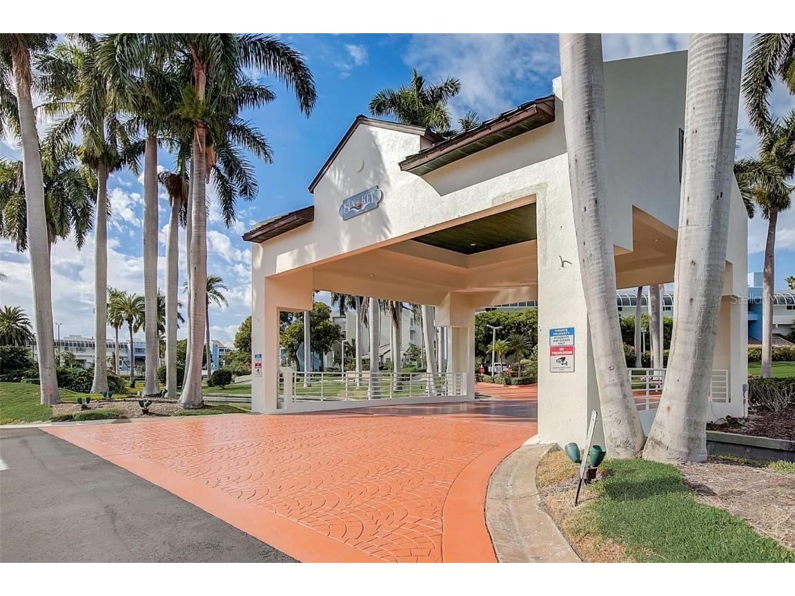 5279 Isla Key Boulevard S #410 Saint Petersburg FL 33715 - BOCA CIEGA BAY A4593896 image1