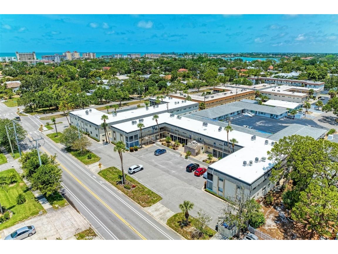 528 Barcelona Avenue #211 Venice FL 34285 A4590517 image1