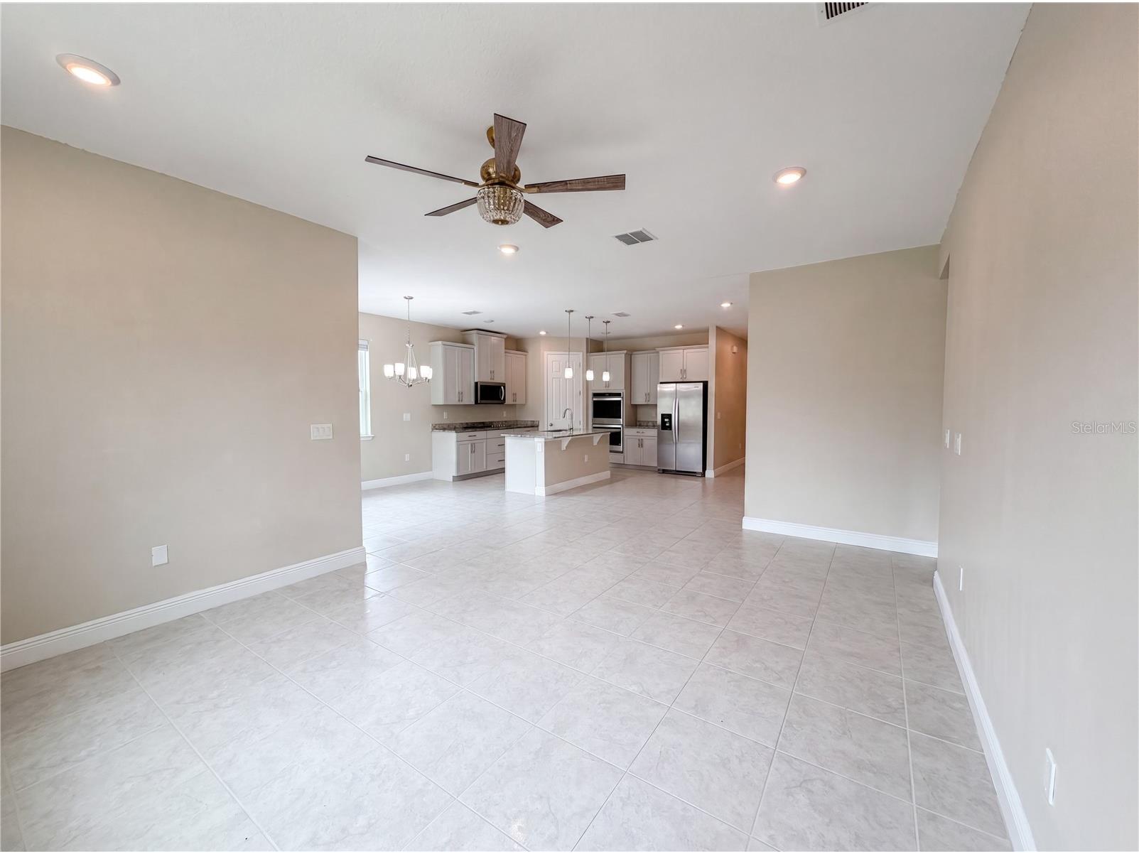 528 Bellissimo Place Howey In The Hills FL 34737 O6414033 image3
