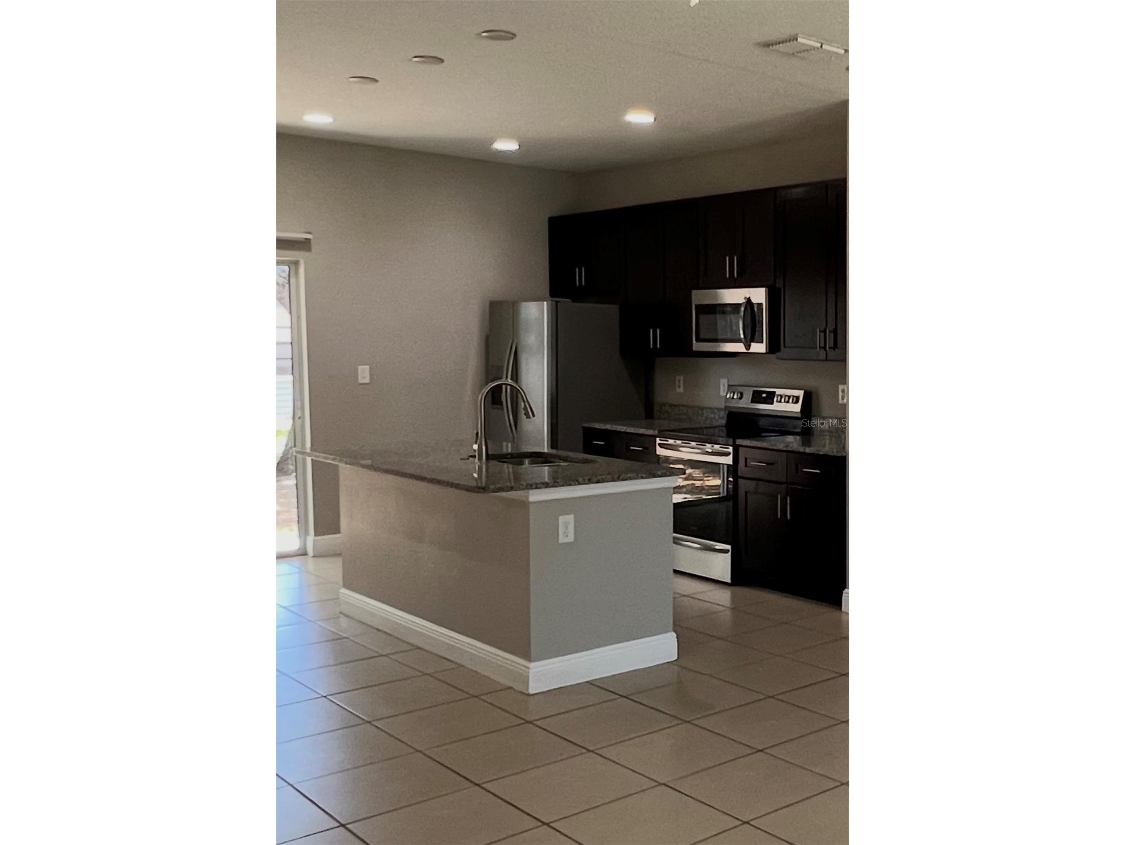 528 Finch Lane Kissimmee FL 34759 O6403502 image2