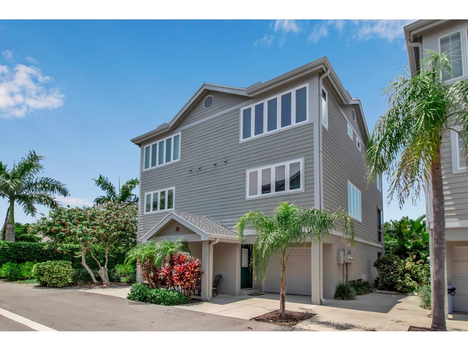 528 Forest Way Longboat Key FL 34228 - SARASOTA BAY A4662713 image1