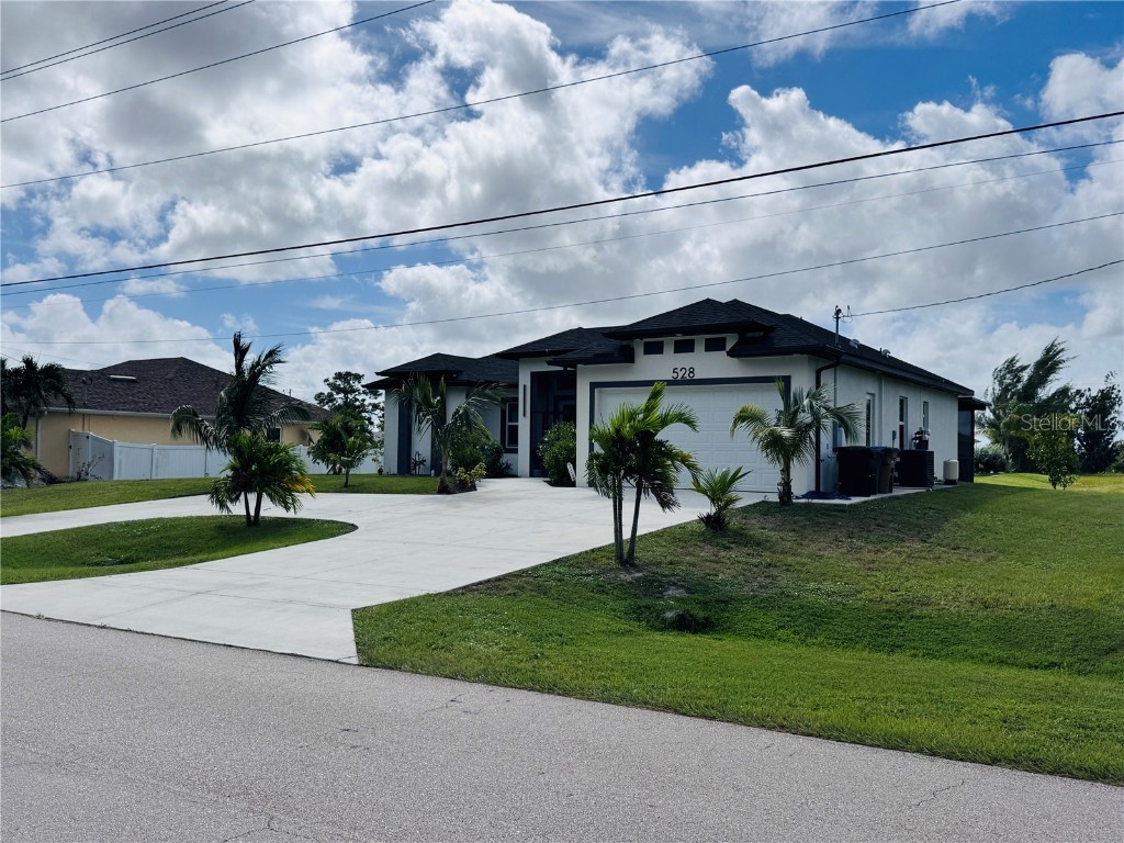 528 Jacaranda Parkway E Cape Coral FL 33909 A4668942 image11