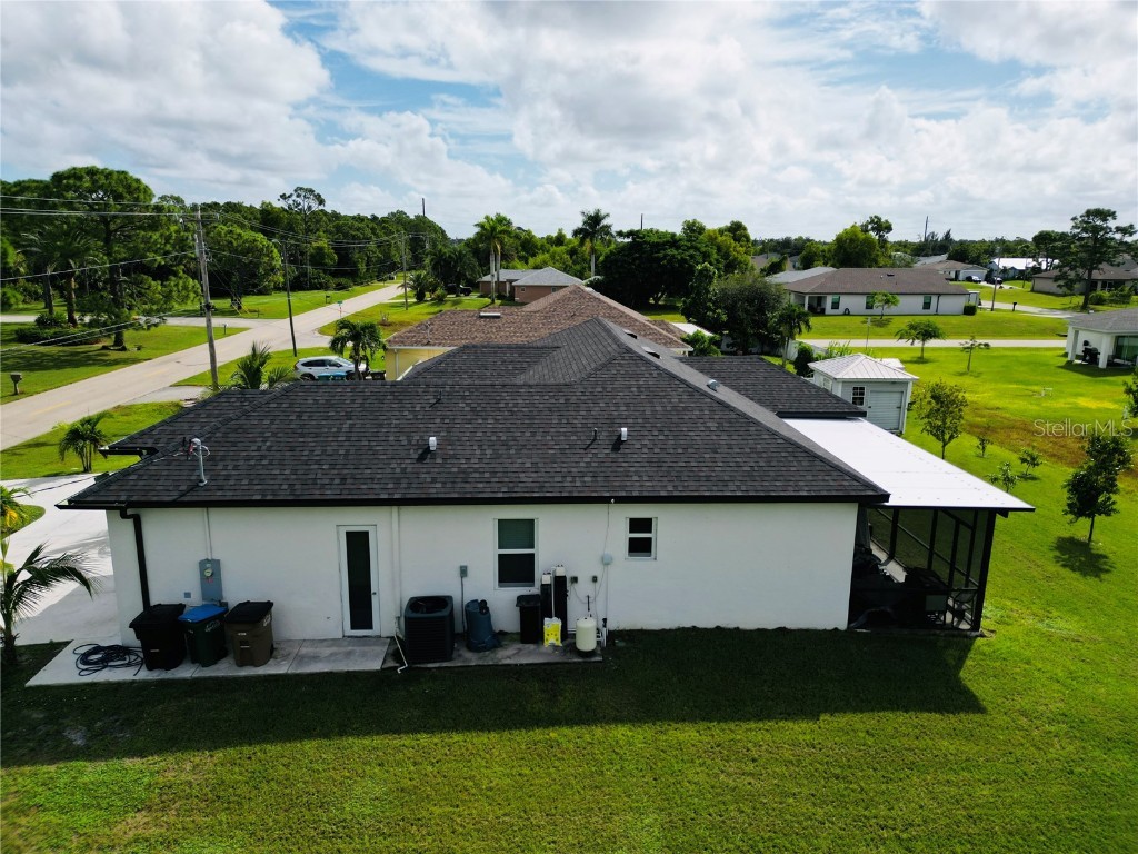 528 Jacaranda Parkway E Cape Coral FL 33909 A4668942 image2