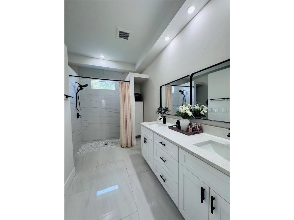 528 Jacaranda Parkway E Cape Coral FL 33909 A4668942 image27