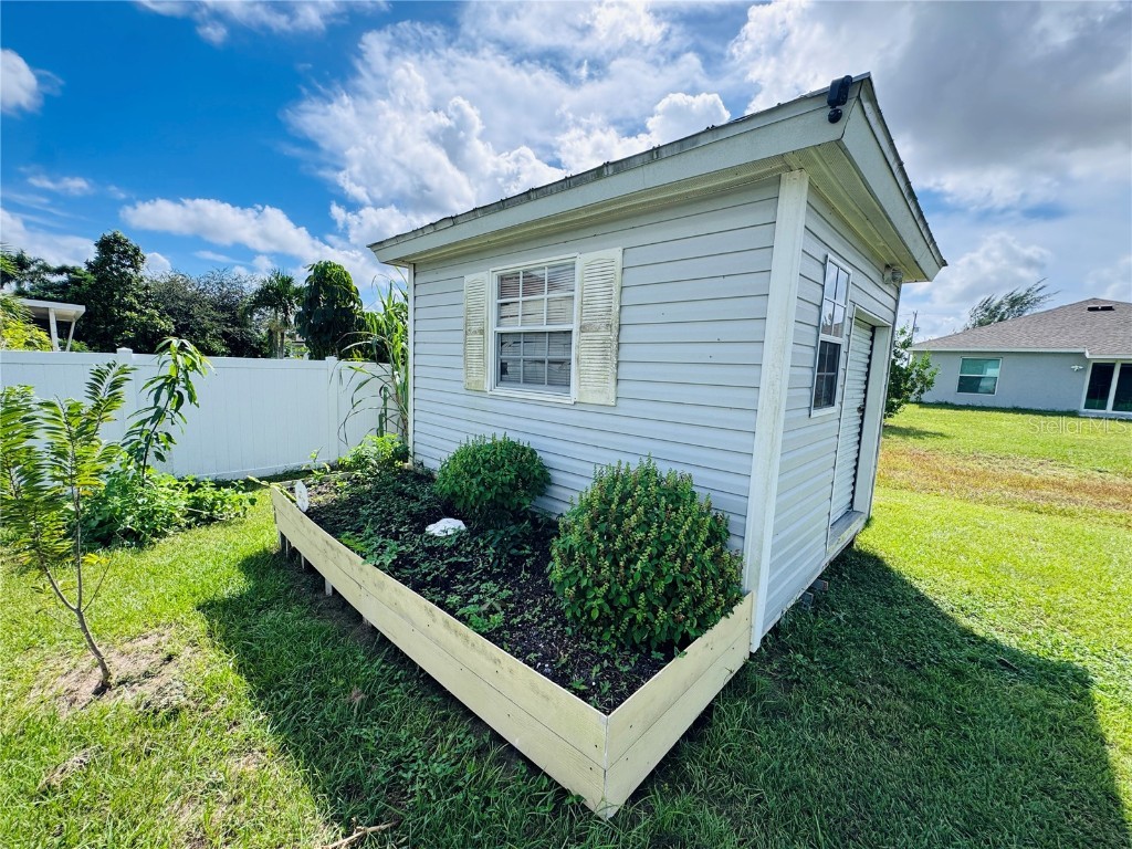 528 Jacaranda Parkway E Cape Coral FL 33909 A4668942 image47