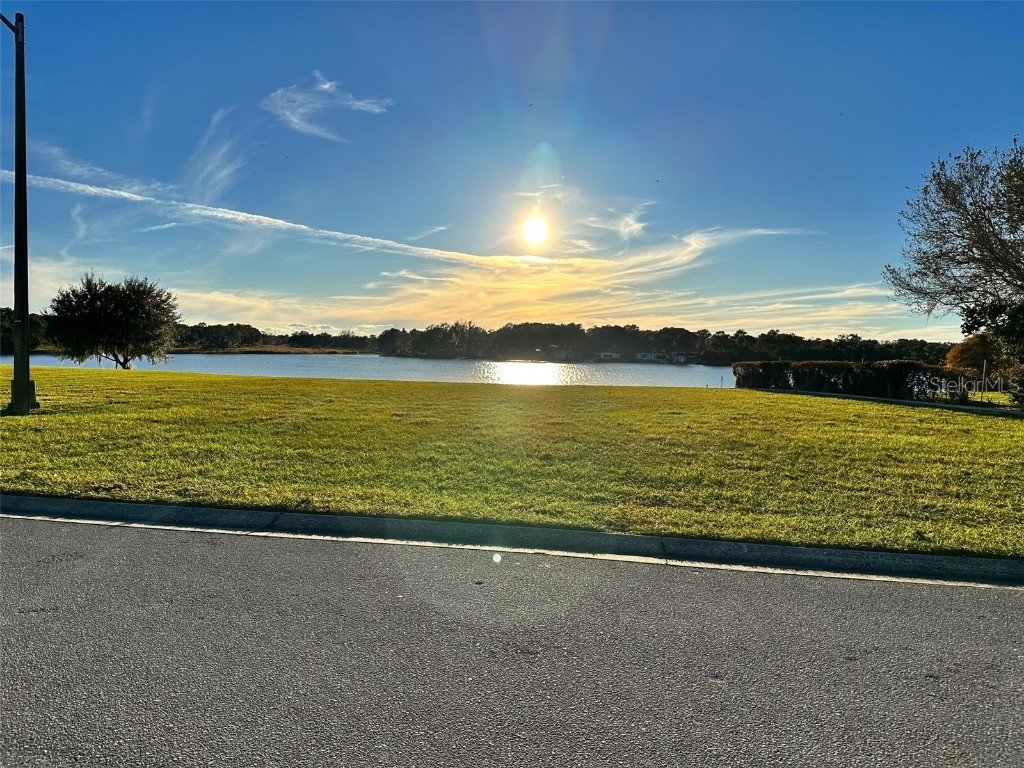 528 Meandering Way Polk City FL 33868 L4941677 image1