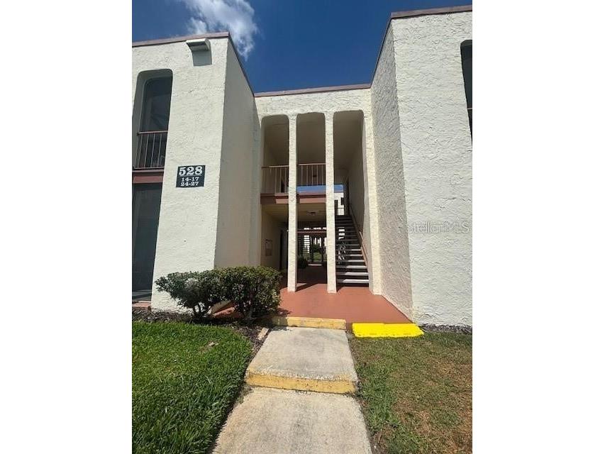 528 Orange Drive #26 Altamonte Springs FL 32701 - LAKE ORIENTA O6427795 image2