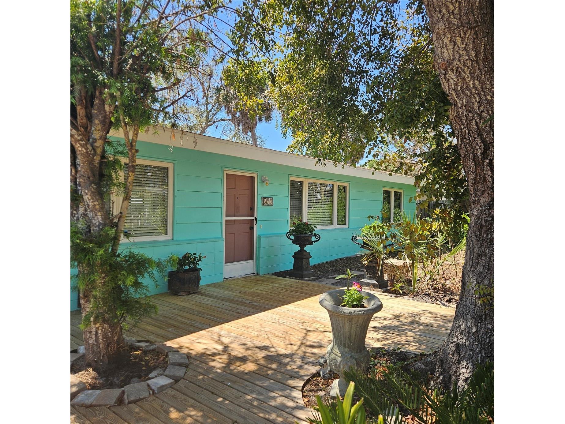 528 Ralph Street Siesta Key FL 34242 TB8491348 image1