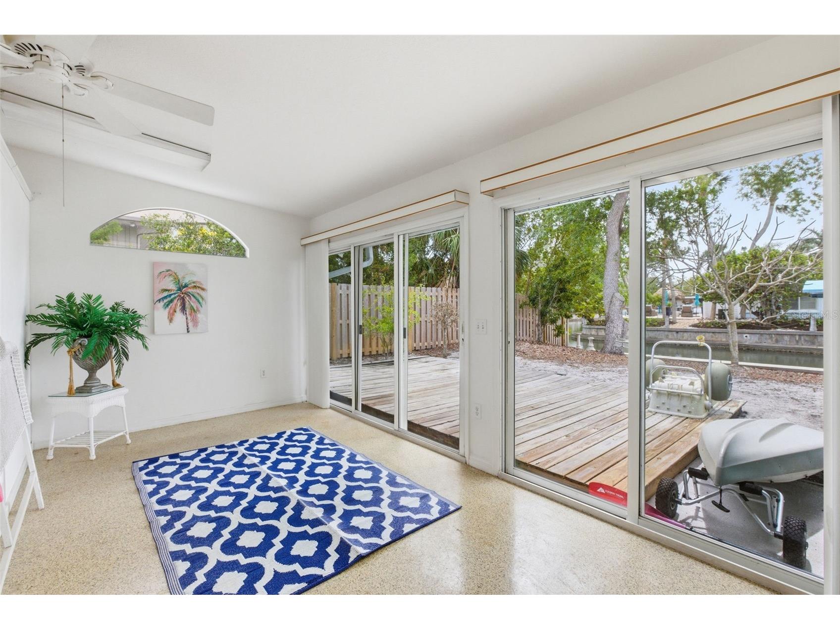 528 Ralph Street Siesta Key FL 34242 TB8491348 image5