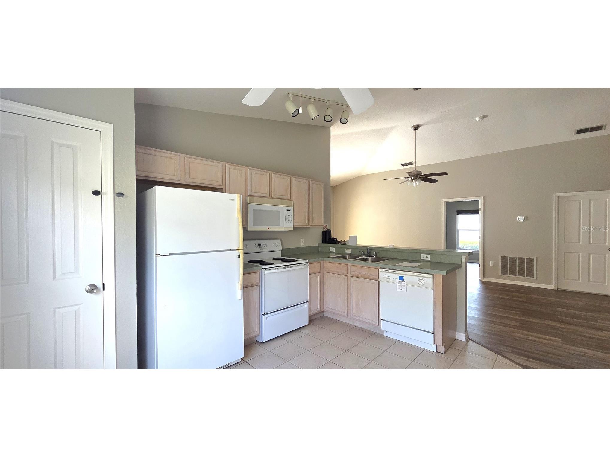 528 Reserve Drive Davenport FL 33896 L4960264 image7