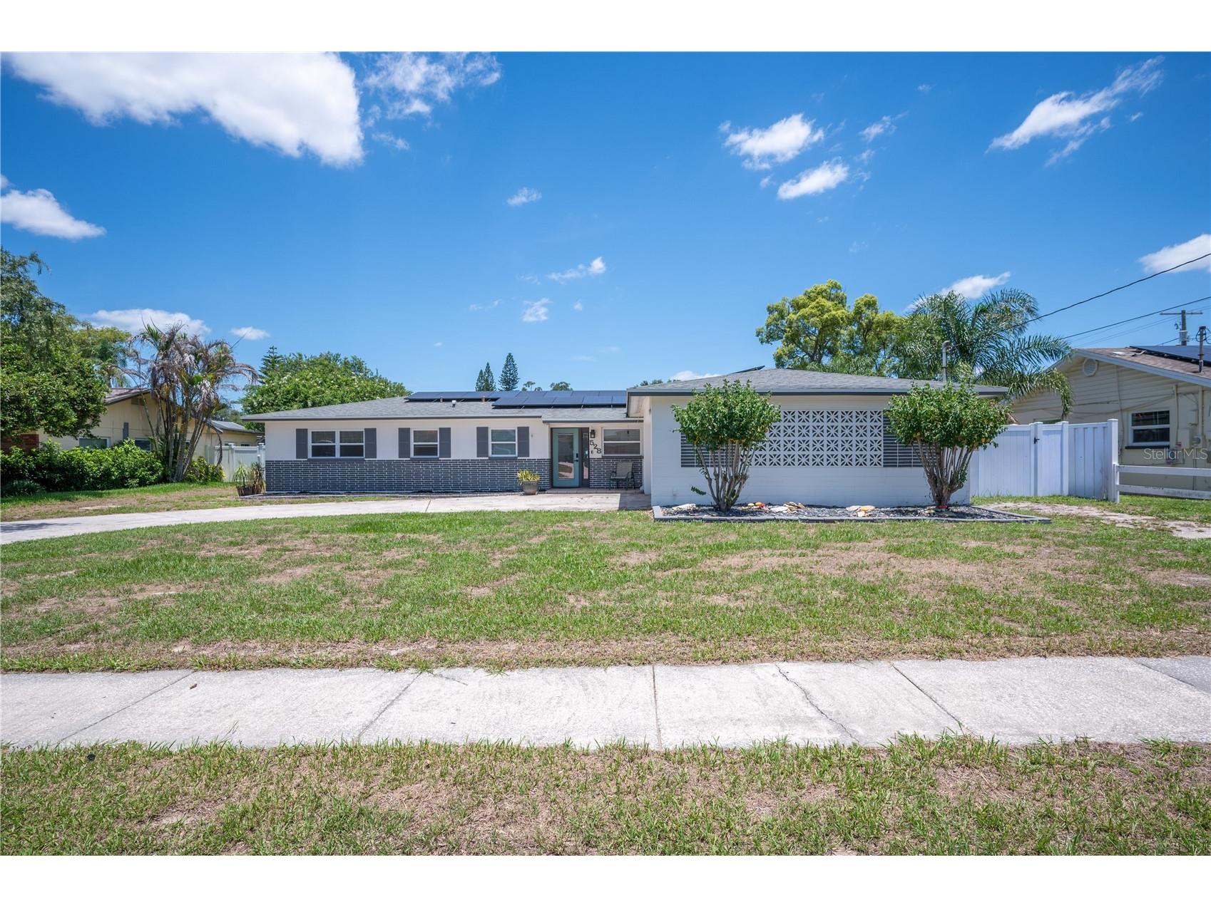 528 S Larry Circle Brandon FL 33511 L4962607 image1