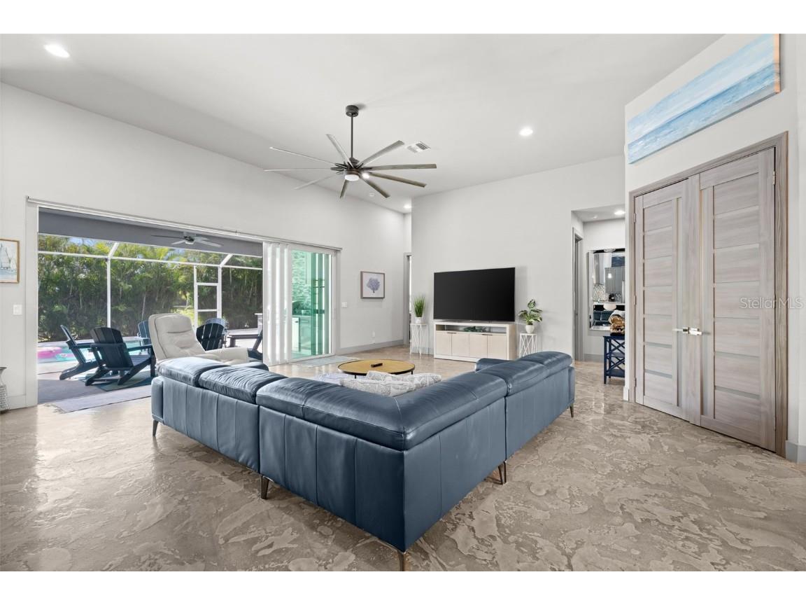 528 SE 14th Terrace Cape Coral FL 33990 C7515921 image16