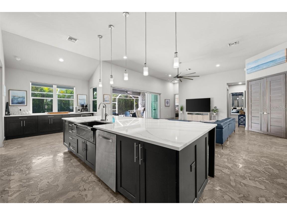 528 SE 14th Terrace Cape Coral FL 33990 C7515921 image9