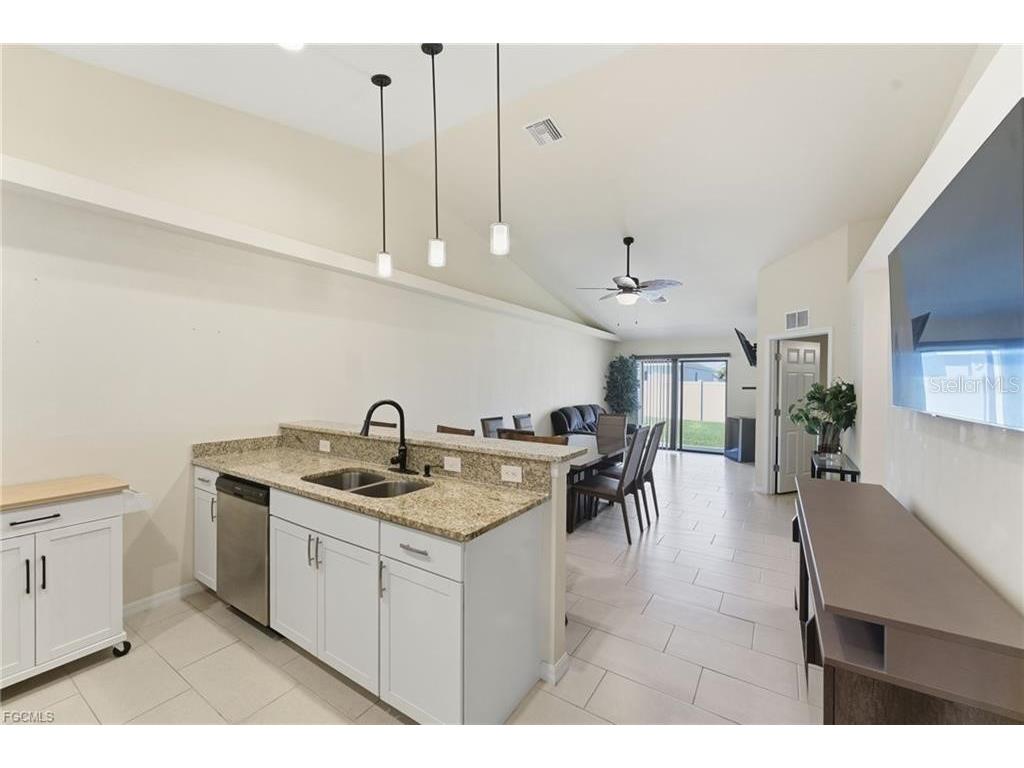 528 SE 5th Place Cape Coral FL 33990 C7522462 image18