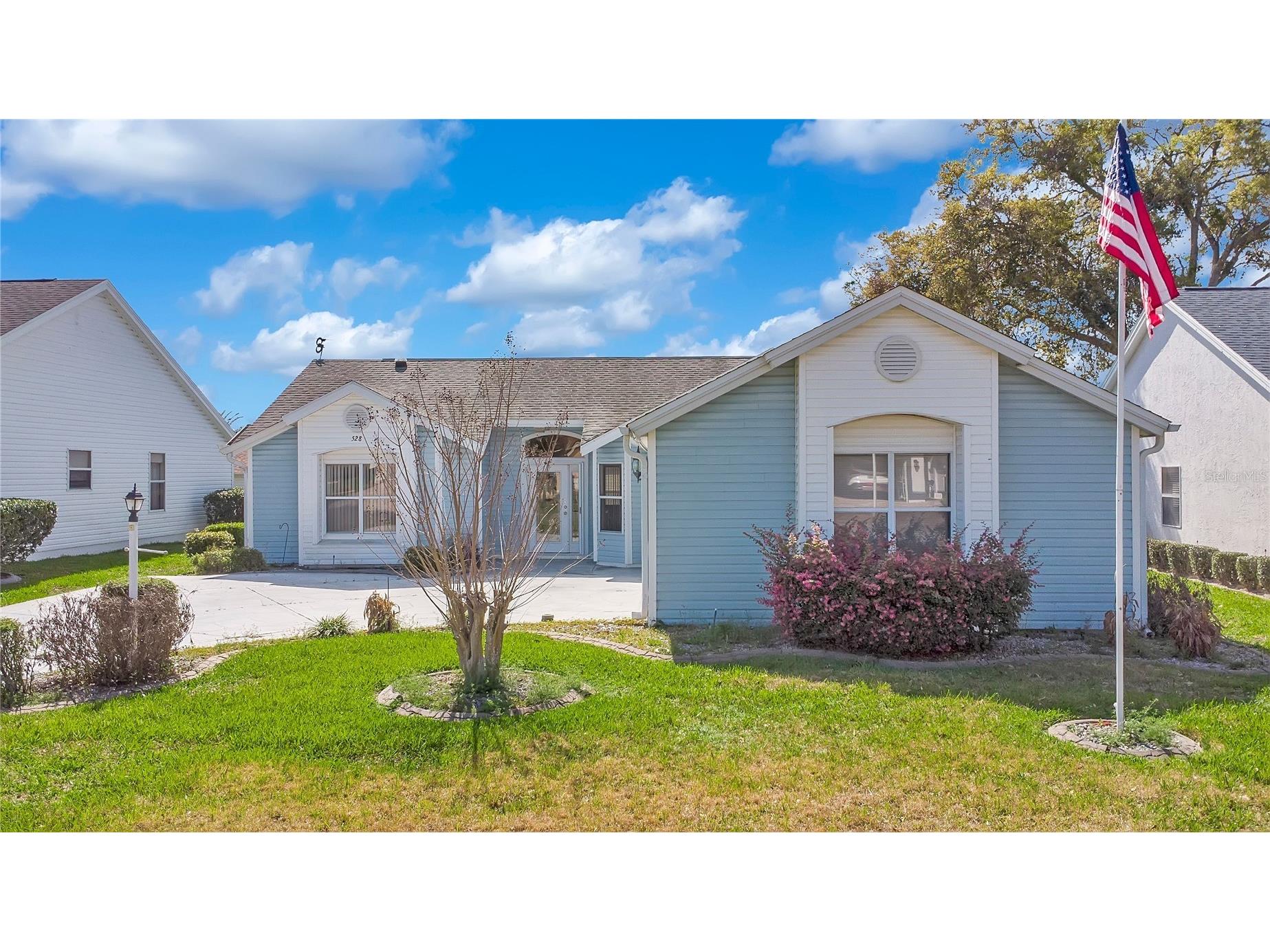 528 Sevilla Place Lady Lake FL 32159 G5109236 image1