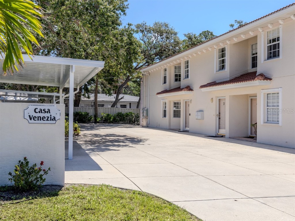 528 W Venice Avenue #1 Venice FL 34285 N6138875 image2