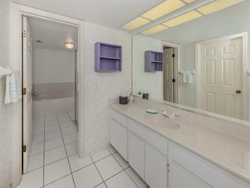 528 W Venice Avenue #1 Venice FL 34285 N6138875 image20