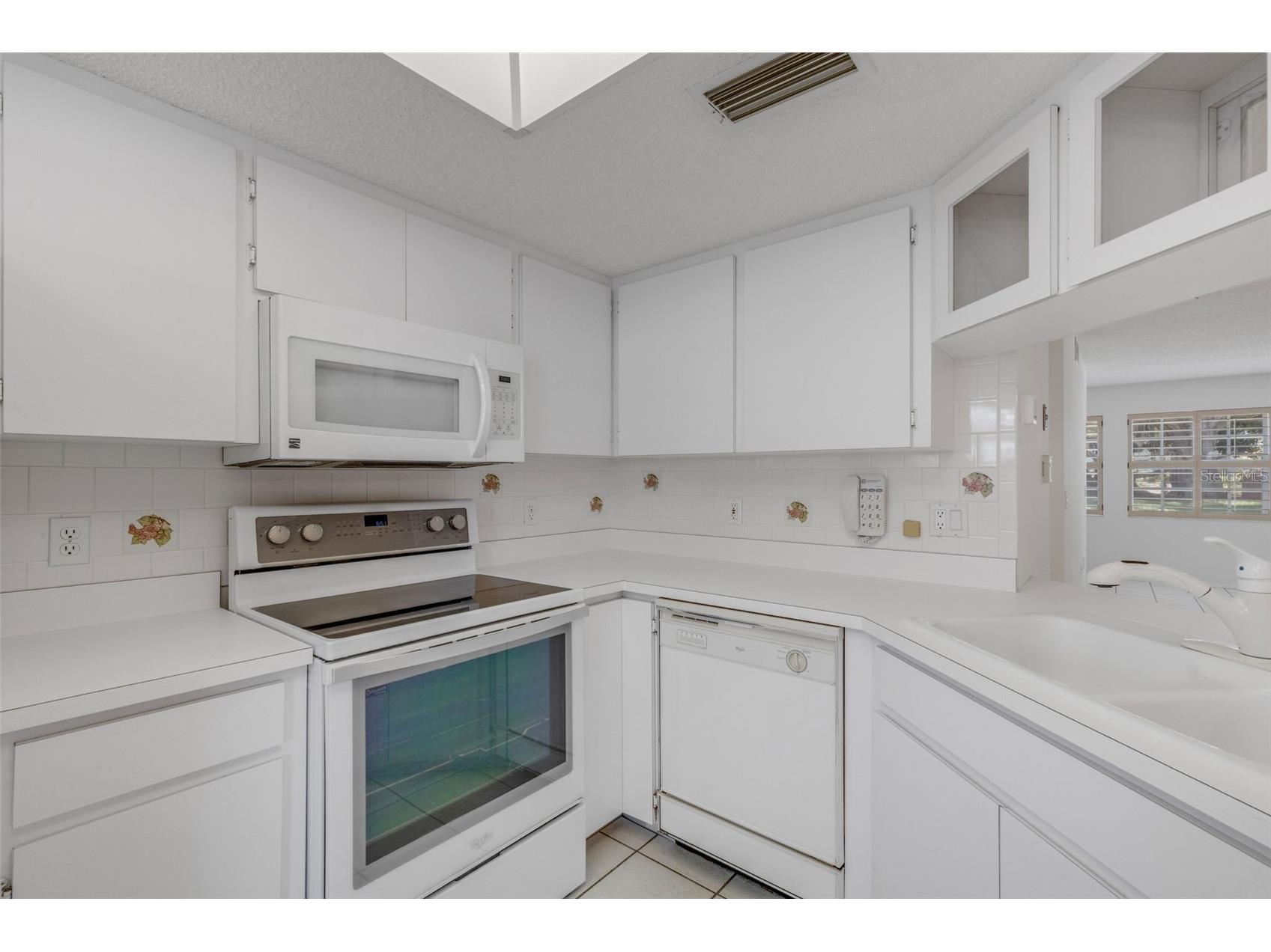 528 W Venice Avenue # 1 Venice FL 34285 - GULF OF MEXICO N6143972 image13