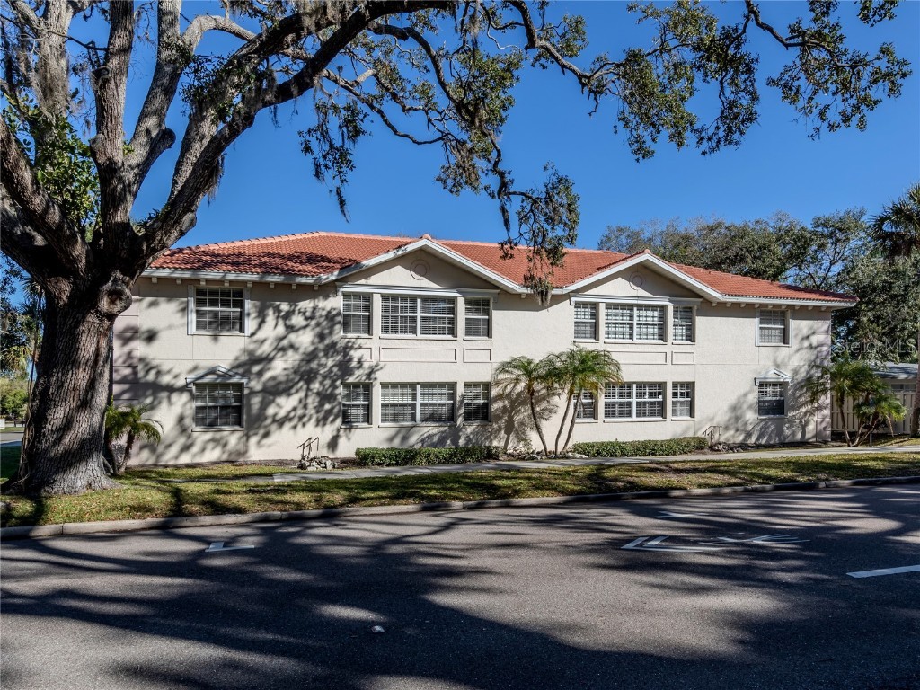 528 W Venice Avenue #2 Venice FL 34285 N6130927 image1