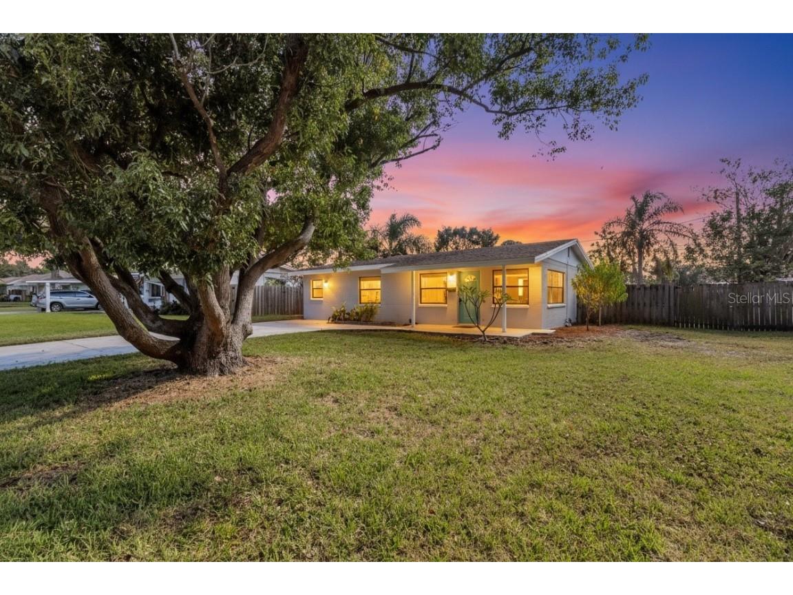 5280 16th Avenue N Saint Petersburg FL 33710 TB8449976 image1